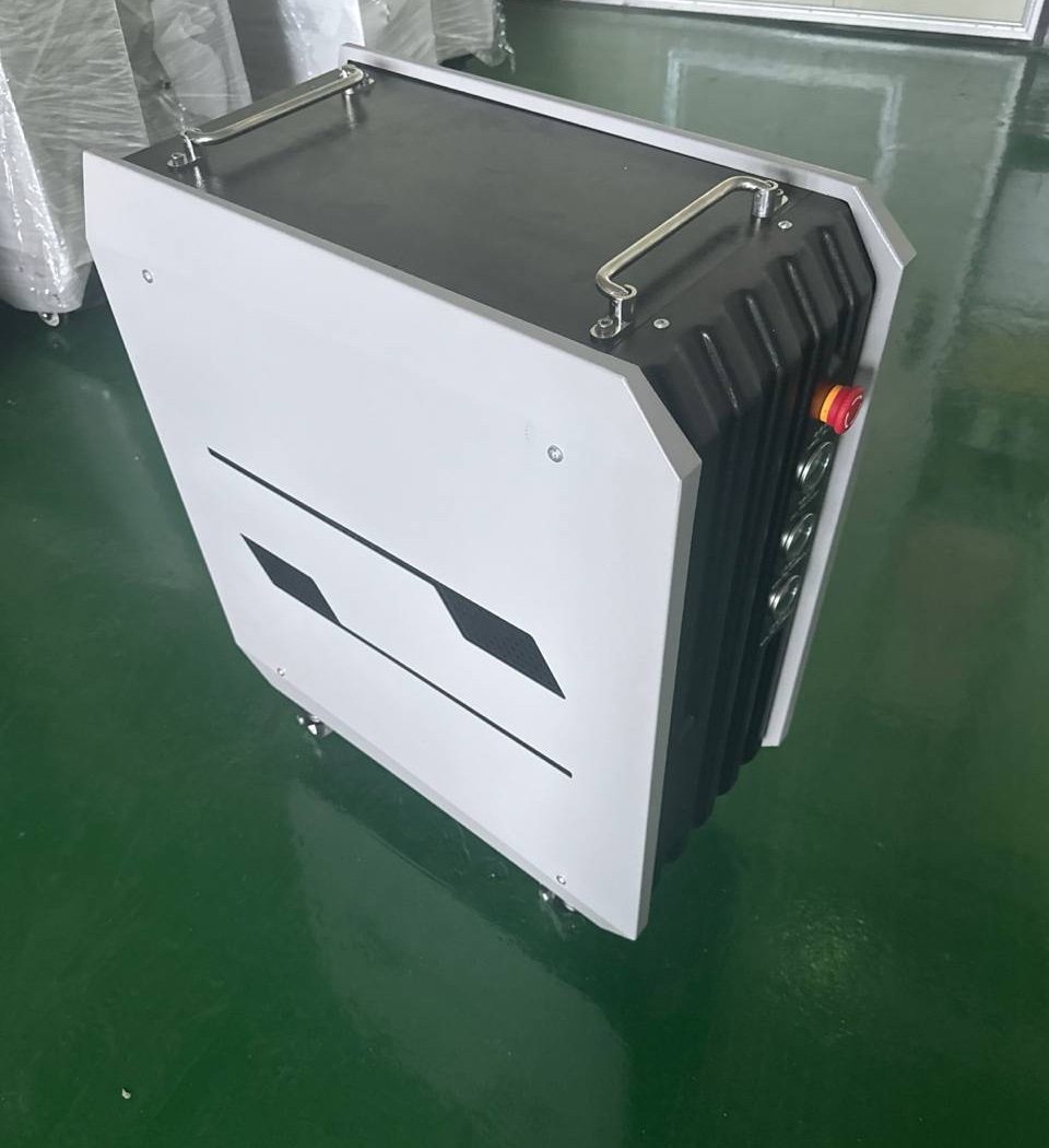 질소발생기 본체 외형 — 이동식 캐스터, AC 220V 단상, 중량 80kg